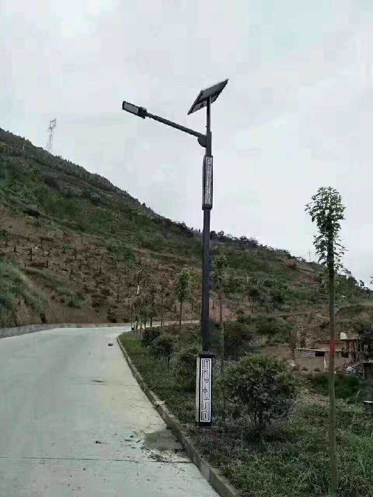 九龙仿古太阳能路灯
